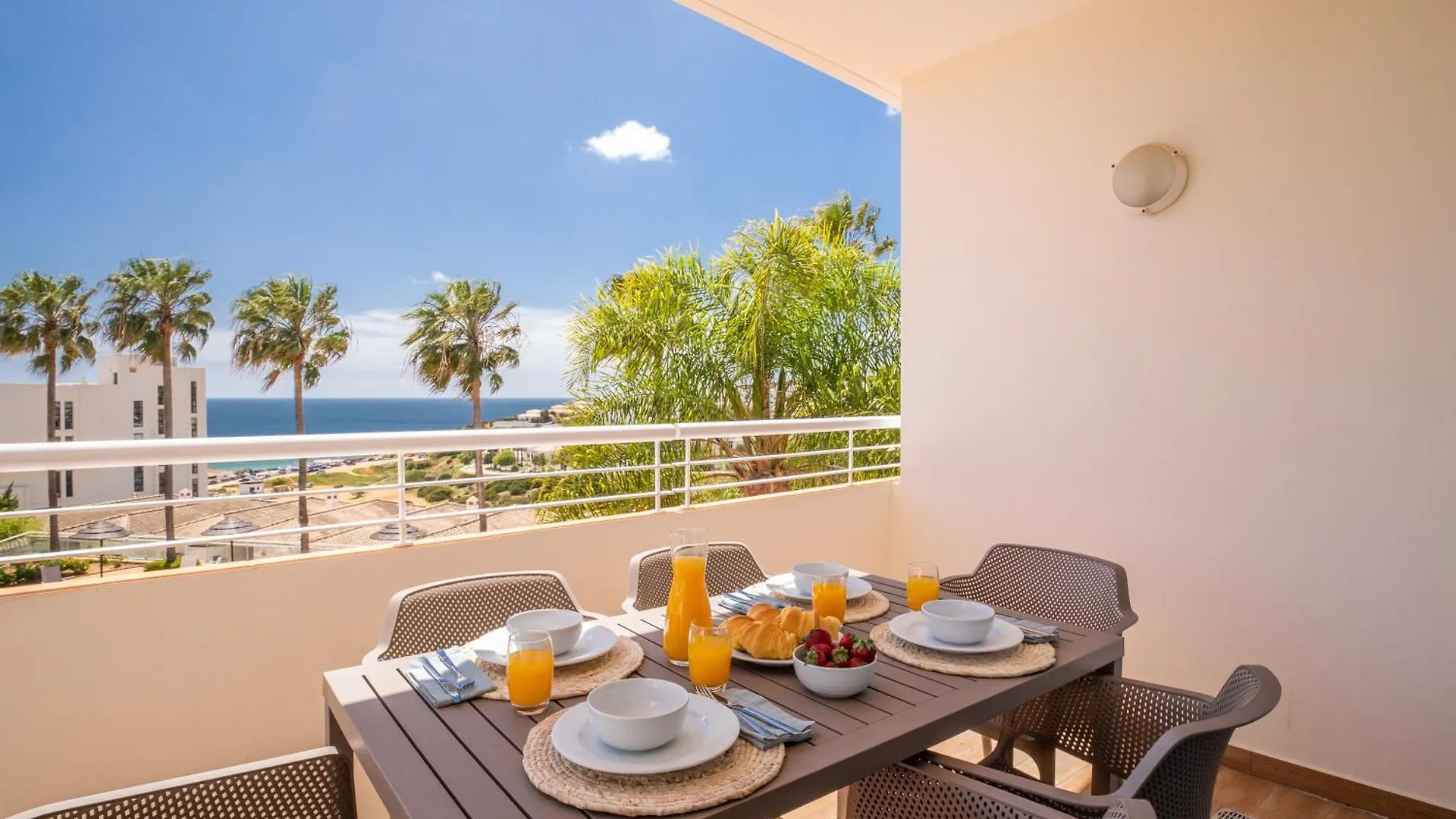 Apartment Yellow Beach Ocean View, Porto De Mos Vr38 Lagos