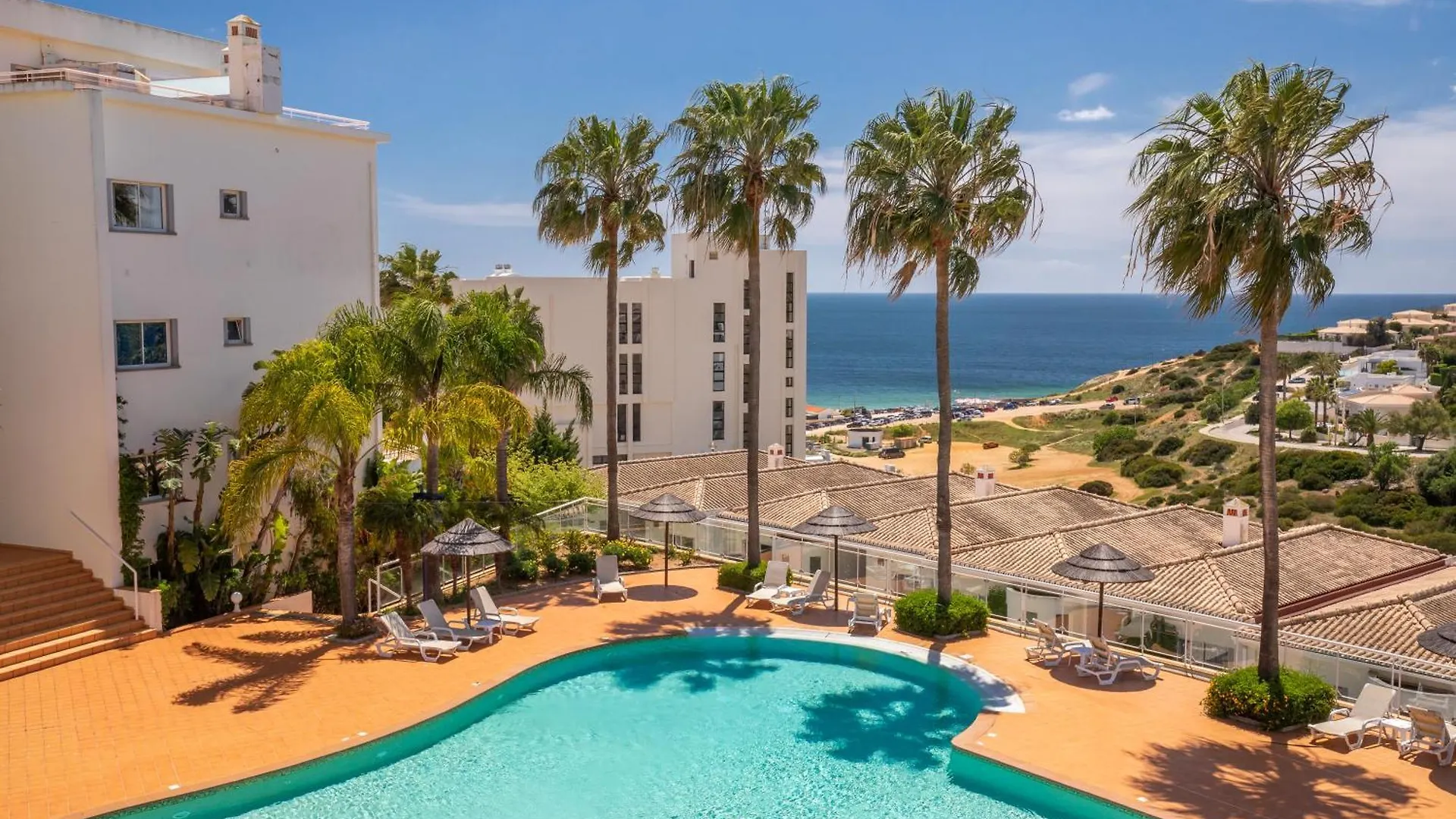 Yellow Beach Ocean View, Porto De Mos Vr38 Lagos Apartment